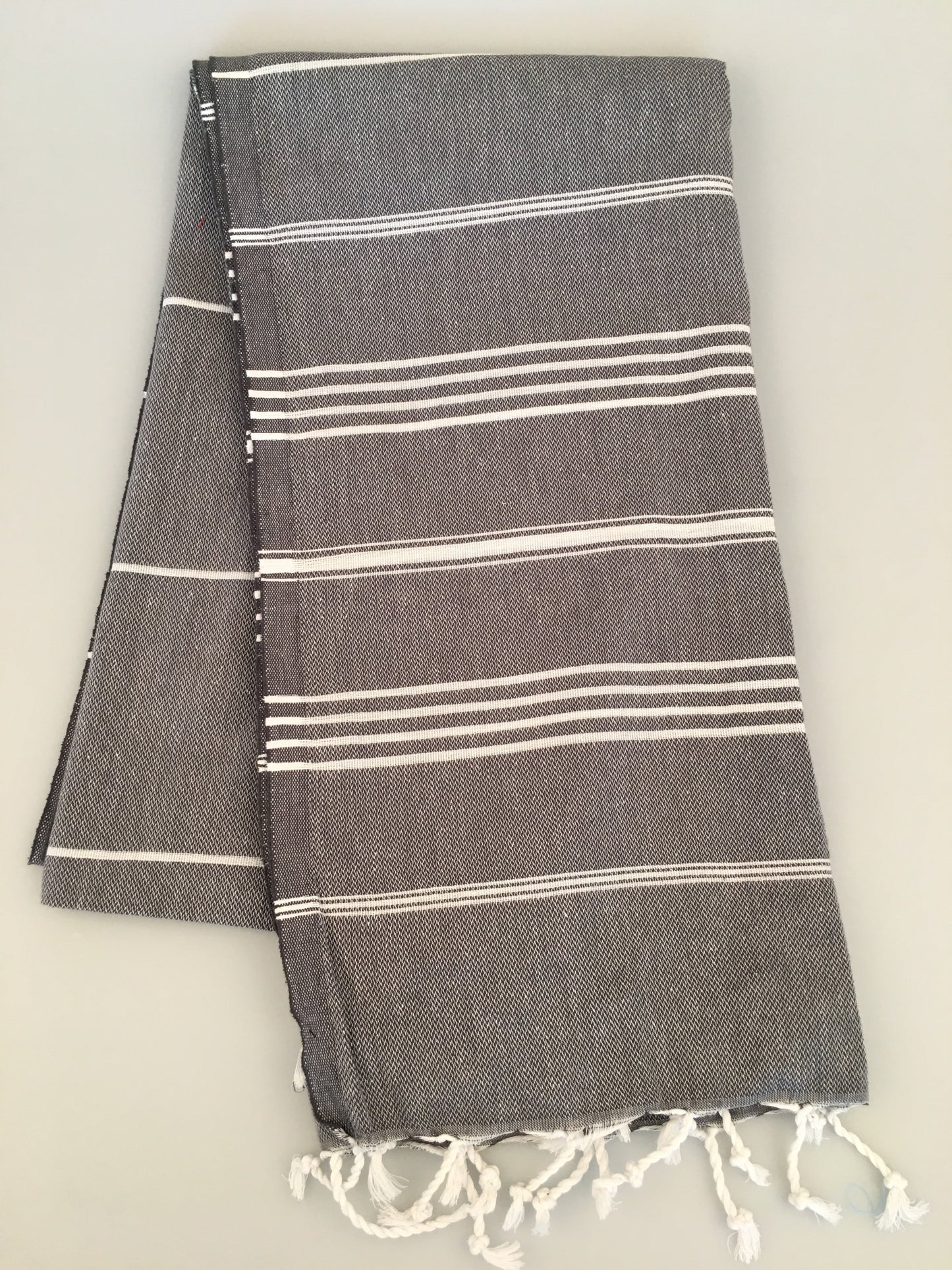 منشفة تركية أفرديسياز سلطان بشتمال (300 جم) مغسولة مسبقًا