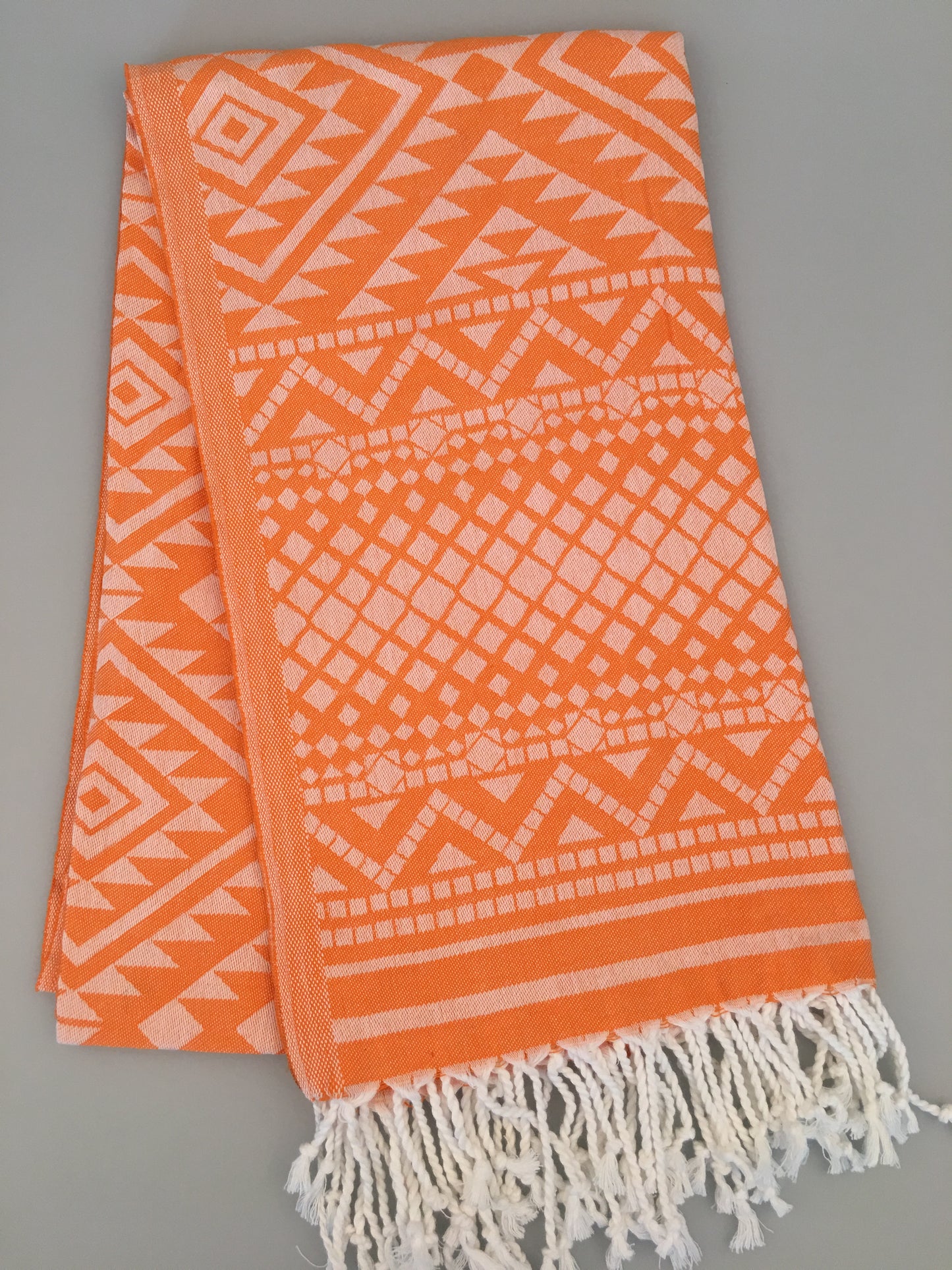 منشفة تركية أبولونيا جاكار بشتمال (300 جم / 400 جم)