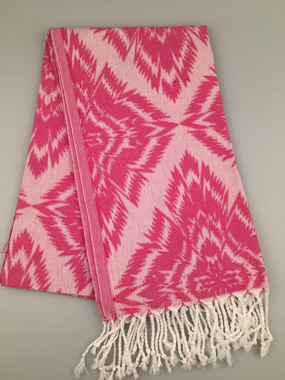 منشفة تركية لاريسا جاكار بشتمال (300 جم / 400 جم)